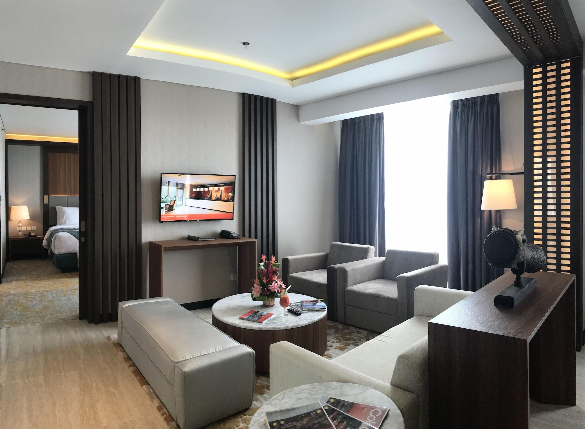 Swiss-Belhotel Papua Jayapura Buitenkant foto