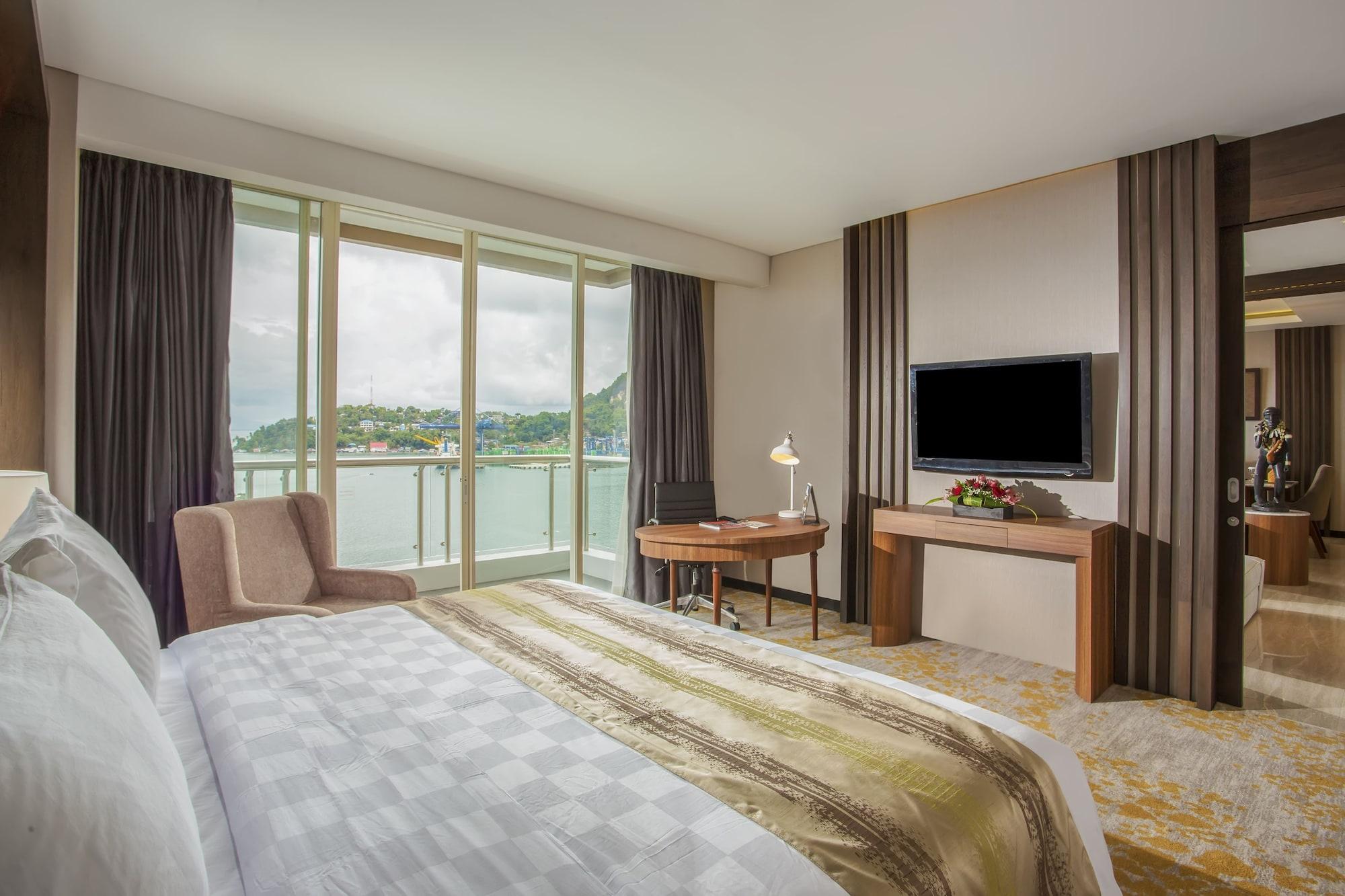 Swiss-Belhotel Papua Jayapura Buitenkant foto