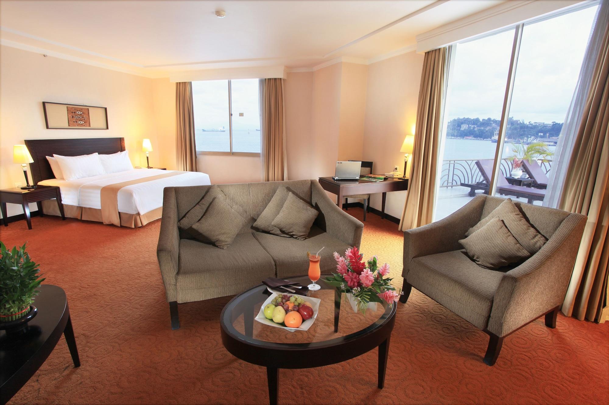 Swiss-Belhotel Papua Jayapura Buitenkant foto