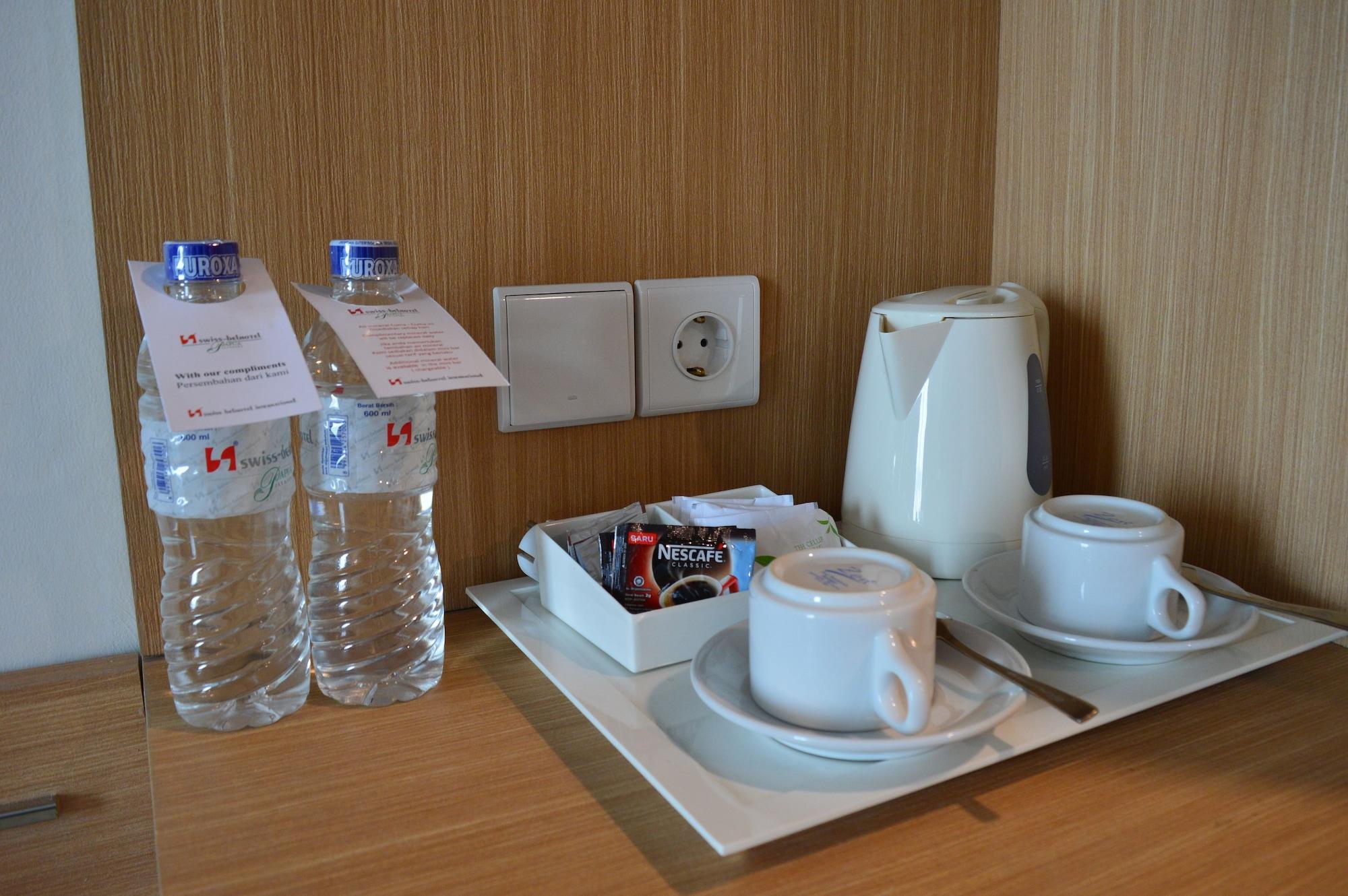 Swiss-Belhotel Papua Jayapura Buitenkant foto