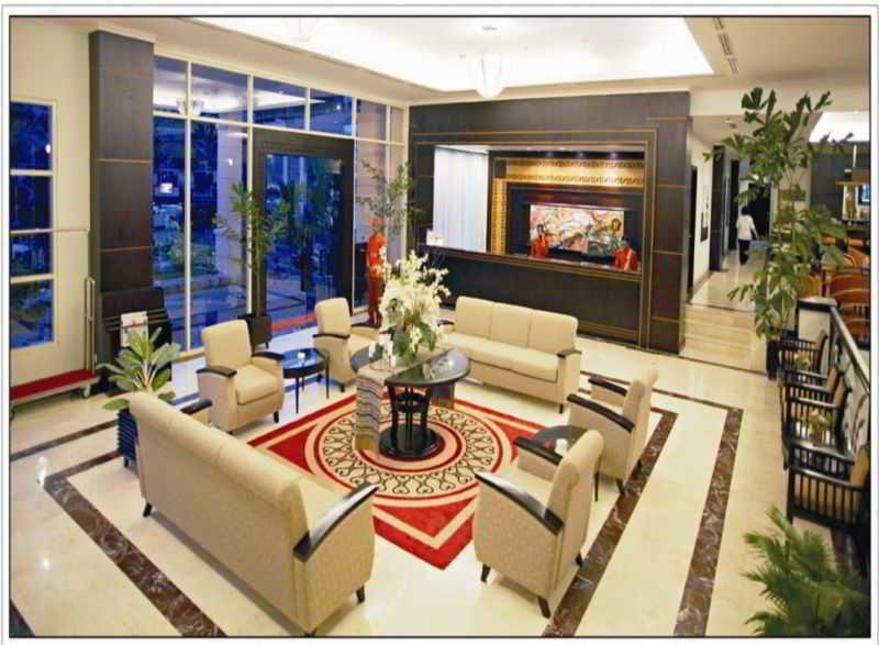 Swiss-Belhotel Papua Jayapura Buitenkant foto