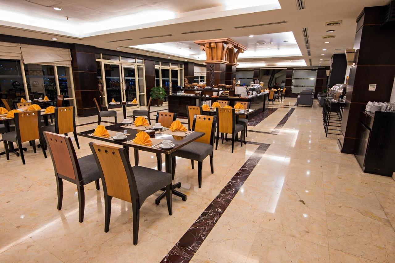 Swiss-Belhotel Papua Jayapura Buitenkant foto