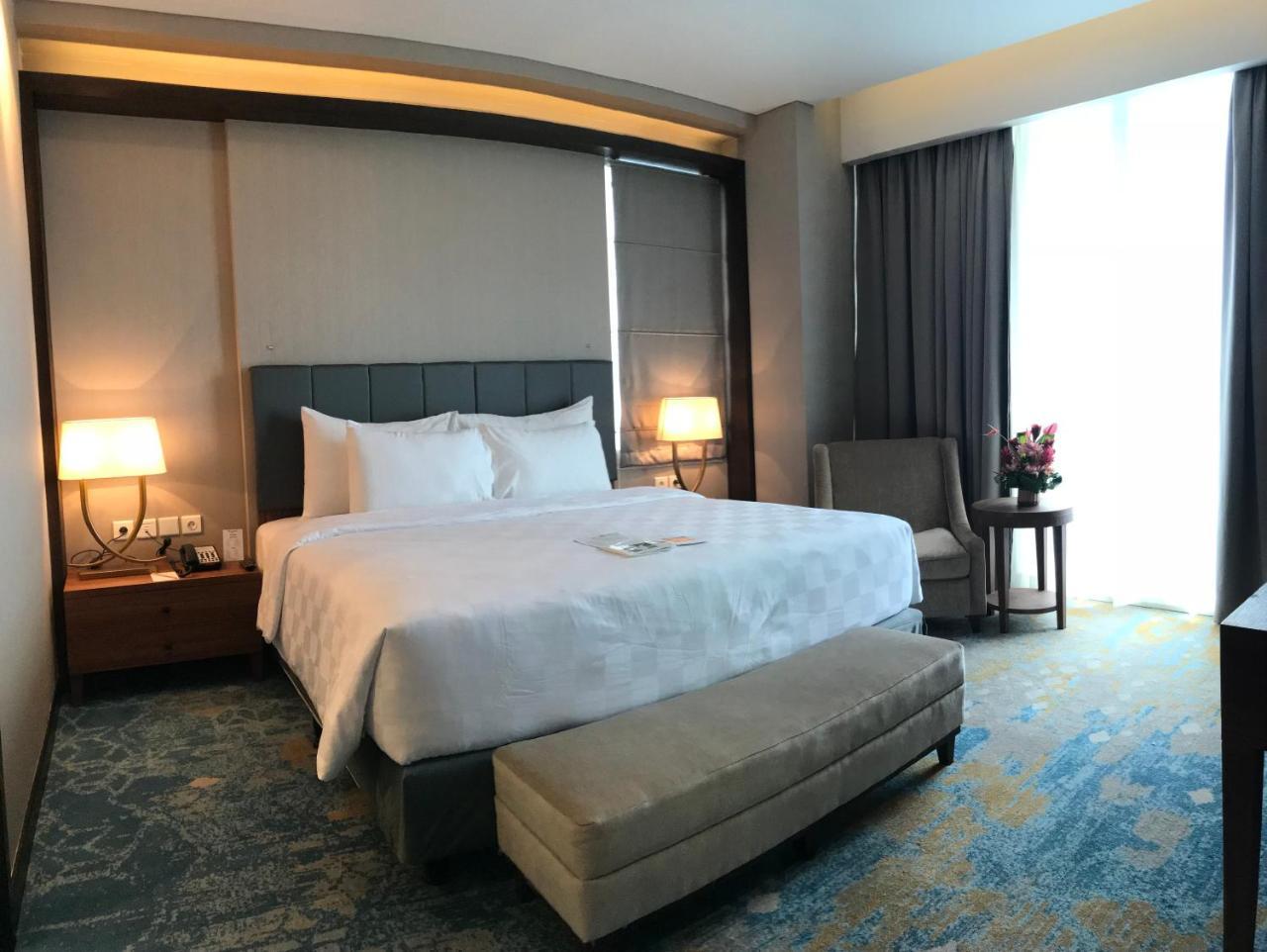 Swiss-Belhotel Papua Jayapura Buitenkant foto